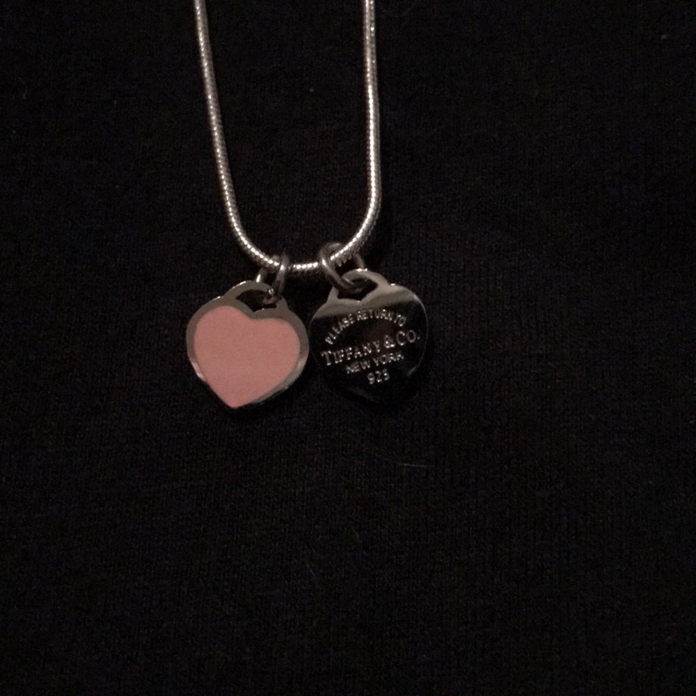 Adorable 925 20” silver necklace with heart charms
